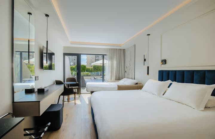 Kapetanios Odysseia Hotel