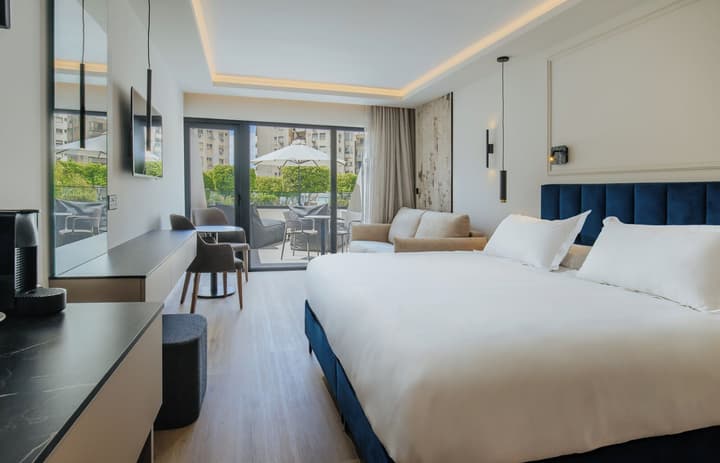 Kapetanios Odysseia Hotel
