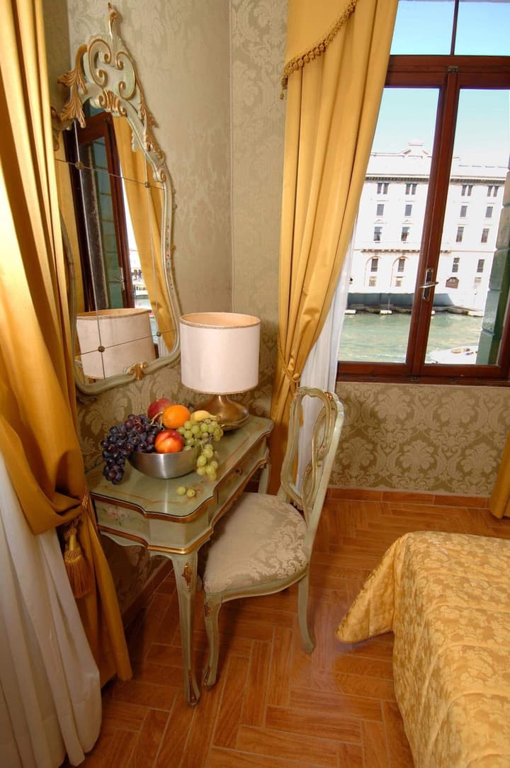 Hotel Canal