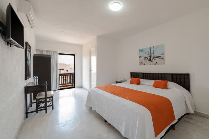 Hotel Imperial Laguna Faranda