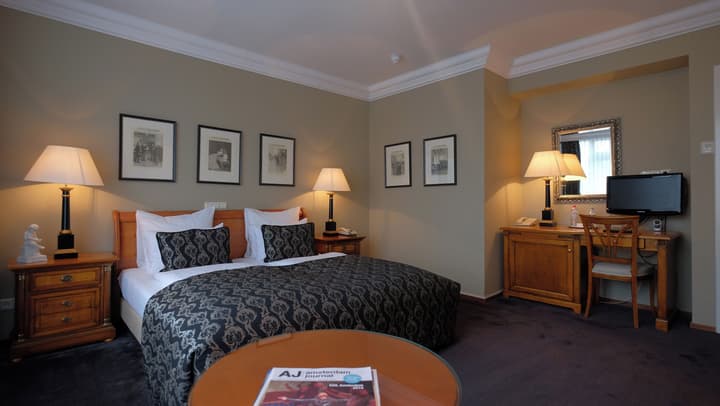 Apollofirst Boutique Hotel