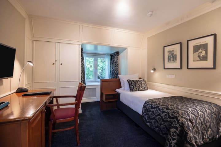 Apollofirst Boutique Hotel
