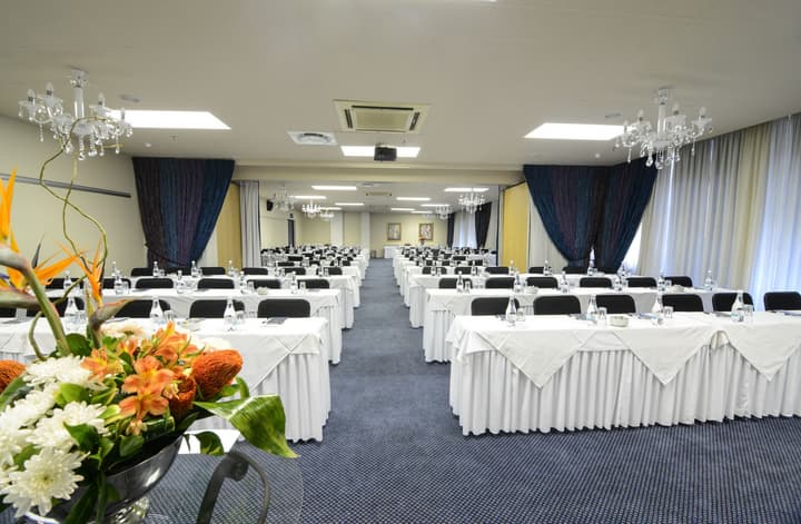 Cape Town Lodge Hotel