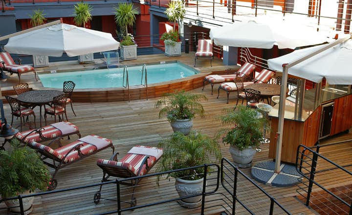 Cape Town Lodge Hotel