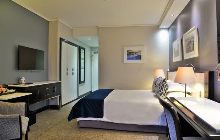 The Commodore Hotel