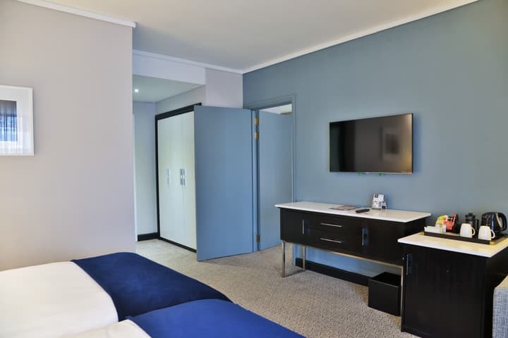 The Commodore Hotel
