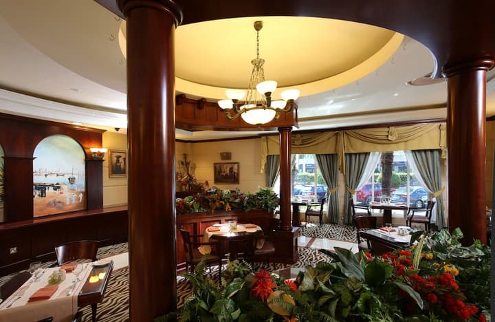 Carlton Palace Hotel