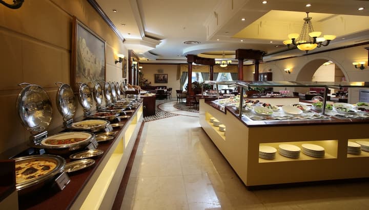 Carlton Palace Hotel