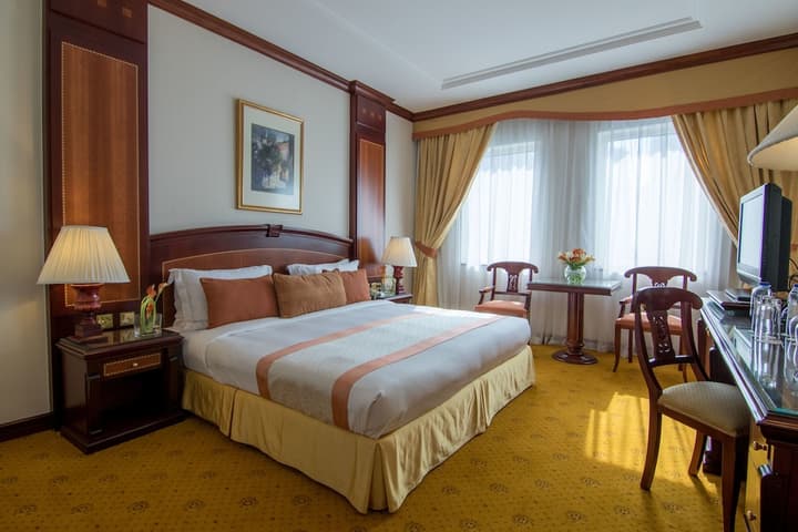 Carlton Palace Hotel