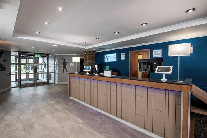Holiday Inn Express Edinburgh Airport by IHG