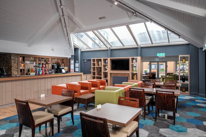 Holiday Inn Express Edinburgh Airport by IHG