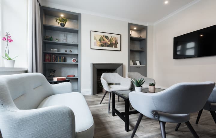Blandford Hotel