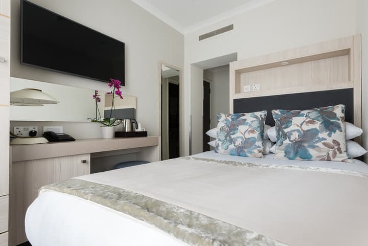 Blandford Hotel