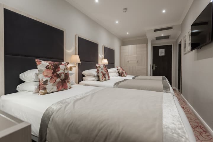 Blandford Hotel