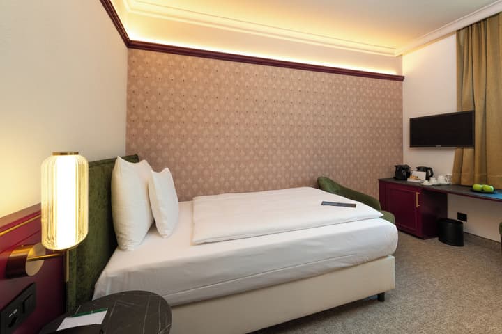 Cresta Palace