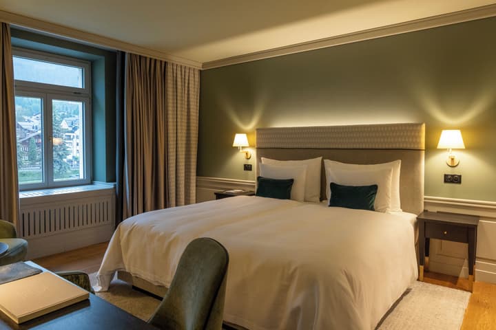 Cresta Palace