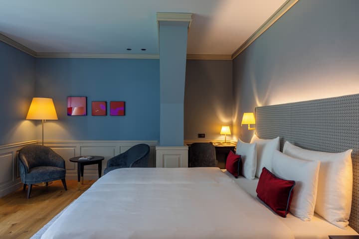 Cresta Palace