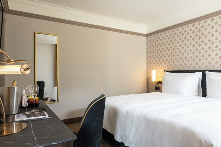Cresta Palace