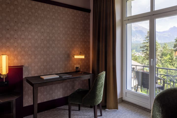 Cresta Palace