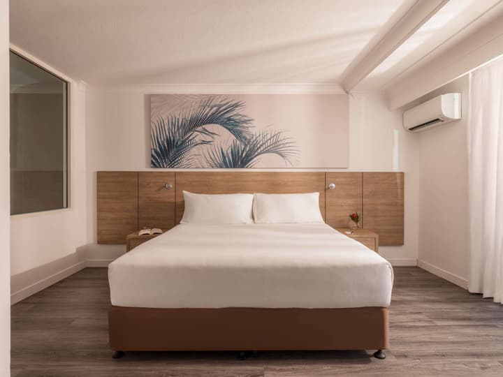 Novotel Cairns Oasis Resort