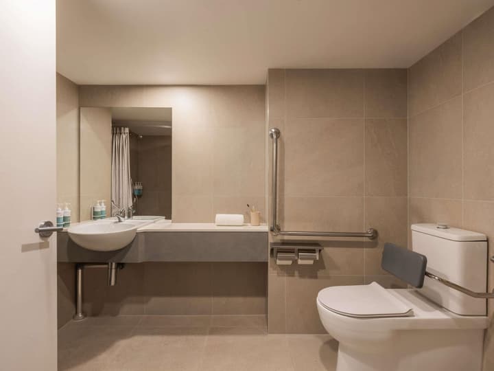 Novotel Cairns Oasis Resort