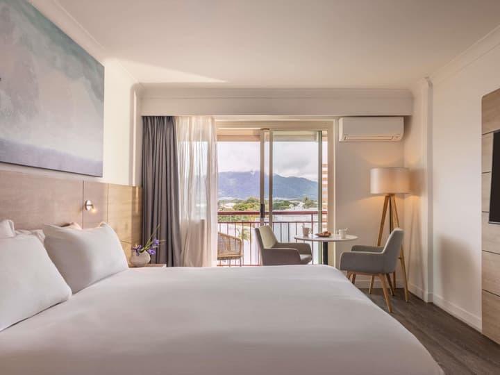 Novotel Cairns Oasis Resort