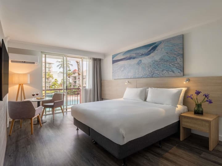 Novotel Cairns Oasis Resort