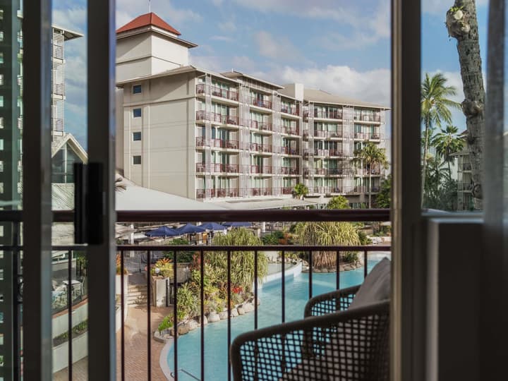 Novotel Cairns Oasis Resort
