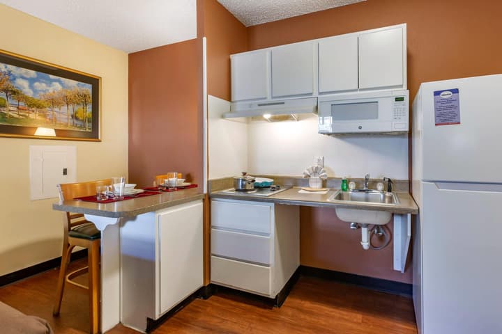 Suburban Studios Albuquerque Uptown