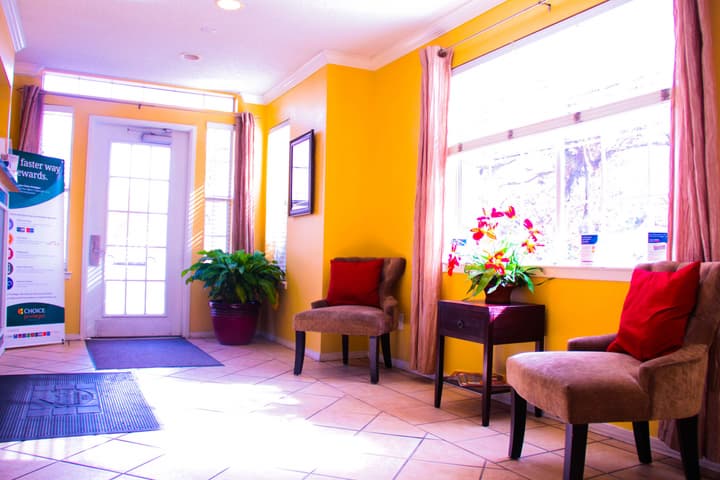 Suburban Studios Albuquerque Uptown