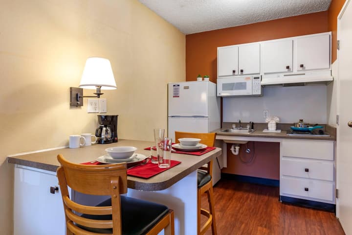 Suburban Studios Albuquerque Uptown