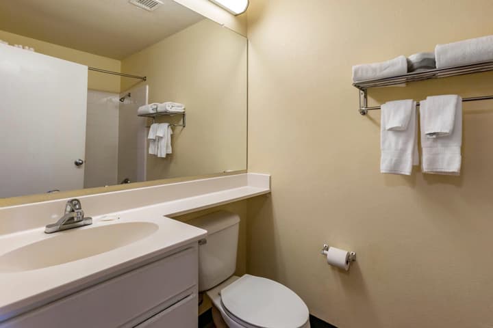 Suburban Studios Albuquerque Uptown