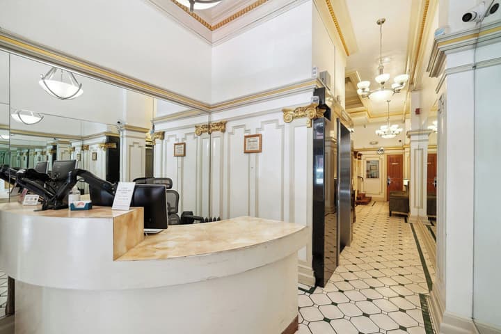 Union Square Plaza Hotel