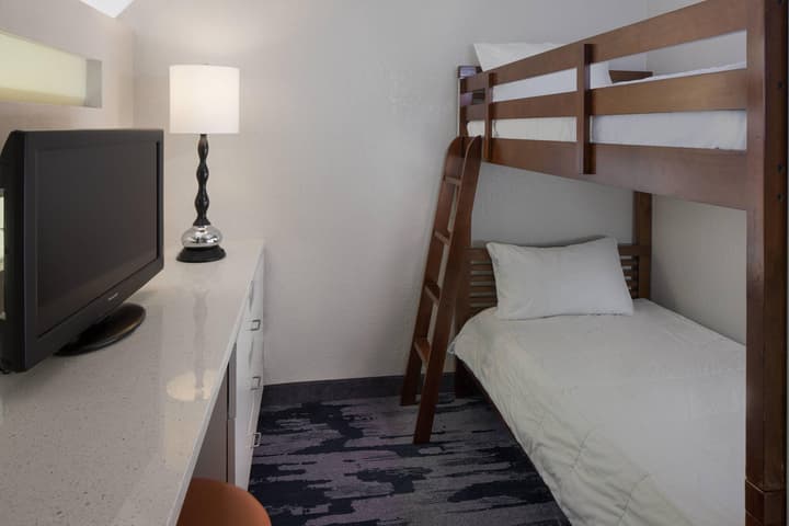 Fairfield Inn & Suites Orlando Lake Buena Vista
