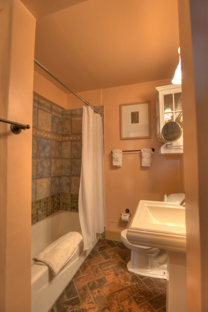 The Inn at Vanessie