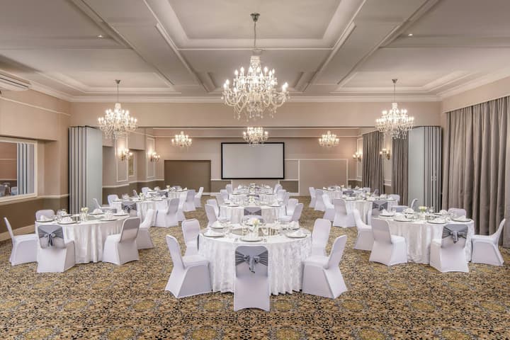 Holiday Inn Johannesburg Sunnyside Park by IHG