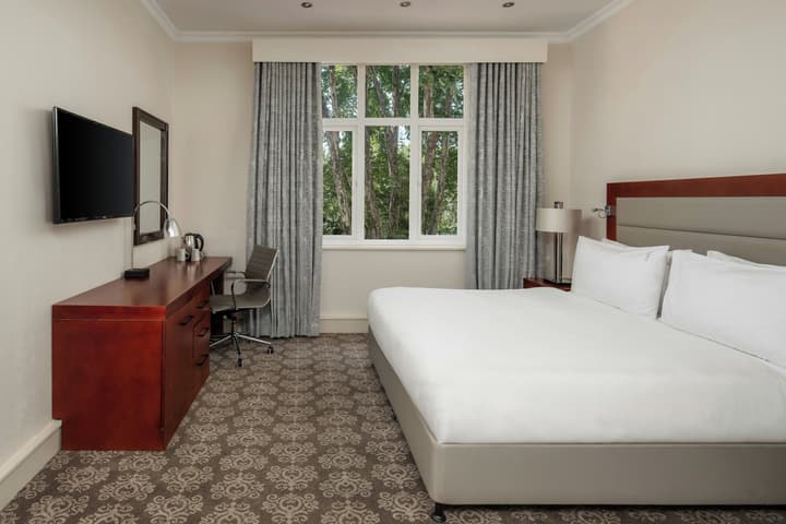 Holiday Inn Johannesburg Sunnyside Park by IHG