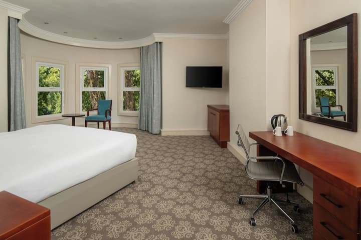 Holiday Inn Johannesburg Sunnyside Park by IHG