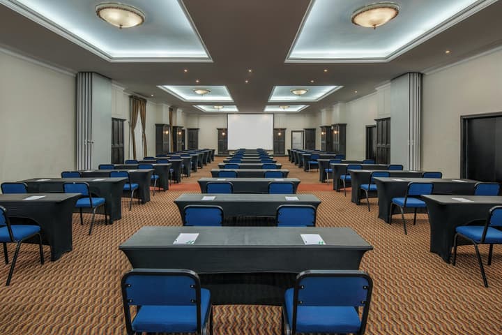 Holiday Inn Johannesburg Sunnyside Park by IHG
