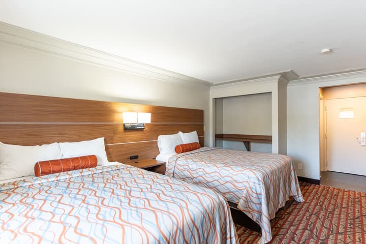 Kalika Hotel