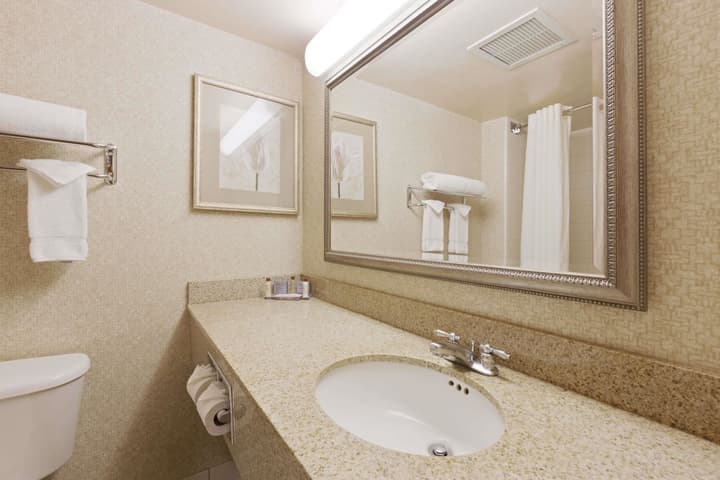 Wingate by Wyndham Charlotte Airport I-85/I-485