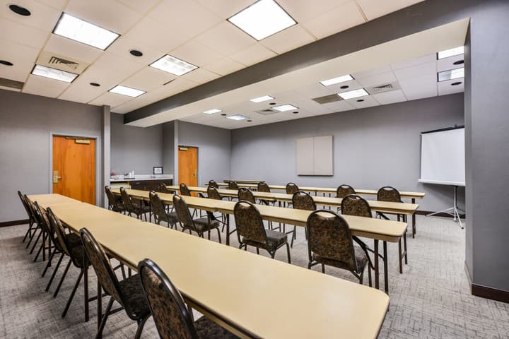 Wingate by Wyndham Charlotte Airport I-85/I-485