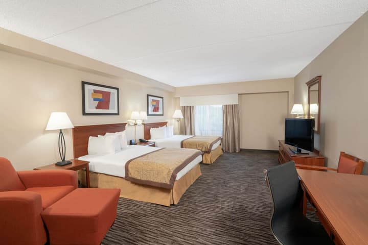 Wingate by Wyndham Charlotte Airport I-85/I-485