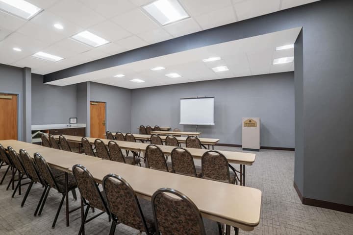 Wingate by Wyndham Charlotte Airport I-85/I-485