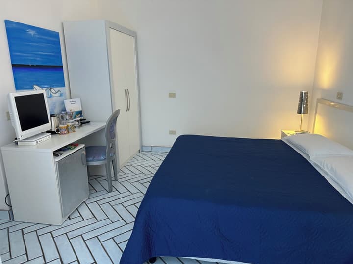 Hotel Holiday