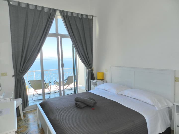 Hotel Holiday