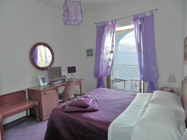 Hotel Holiday