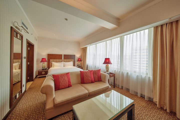 Dong Fang Hotel Guangzhou