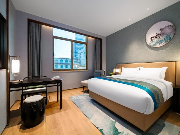 Dong Fang Hotel Guangzhou