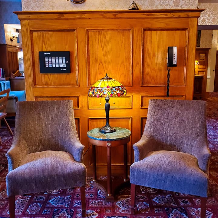 James Bay Inn Hotel & Suites